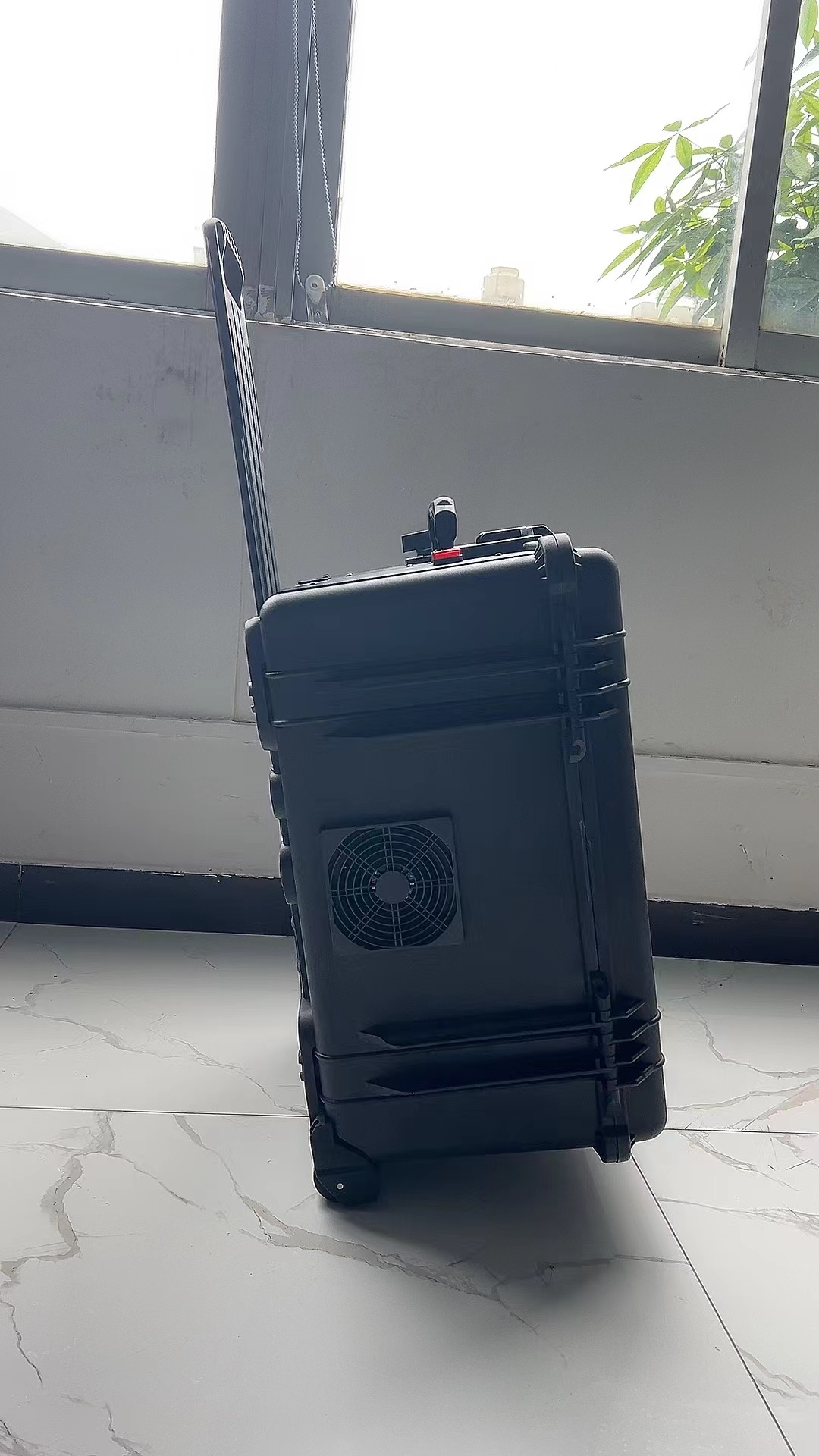 金川手拉箱型移动通信干扰器